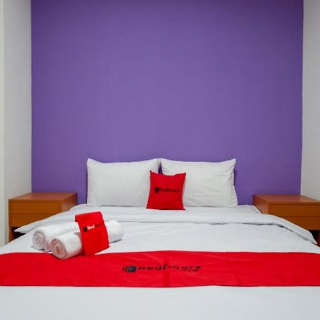 Hotel RedDoorz near Alun Alun Kaliwungu Kendal Brangsong Exterior foto