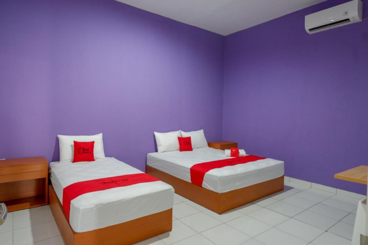 Hotel RedDoorz near Alun Alun Kaliwungu Kendal Brangsong Exterior foto