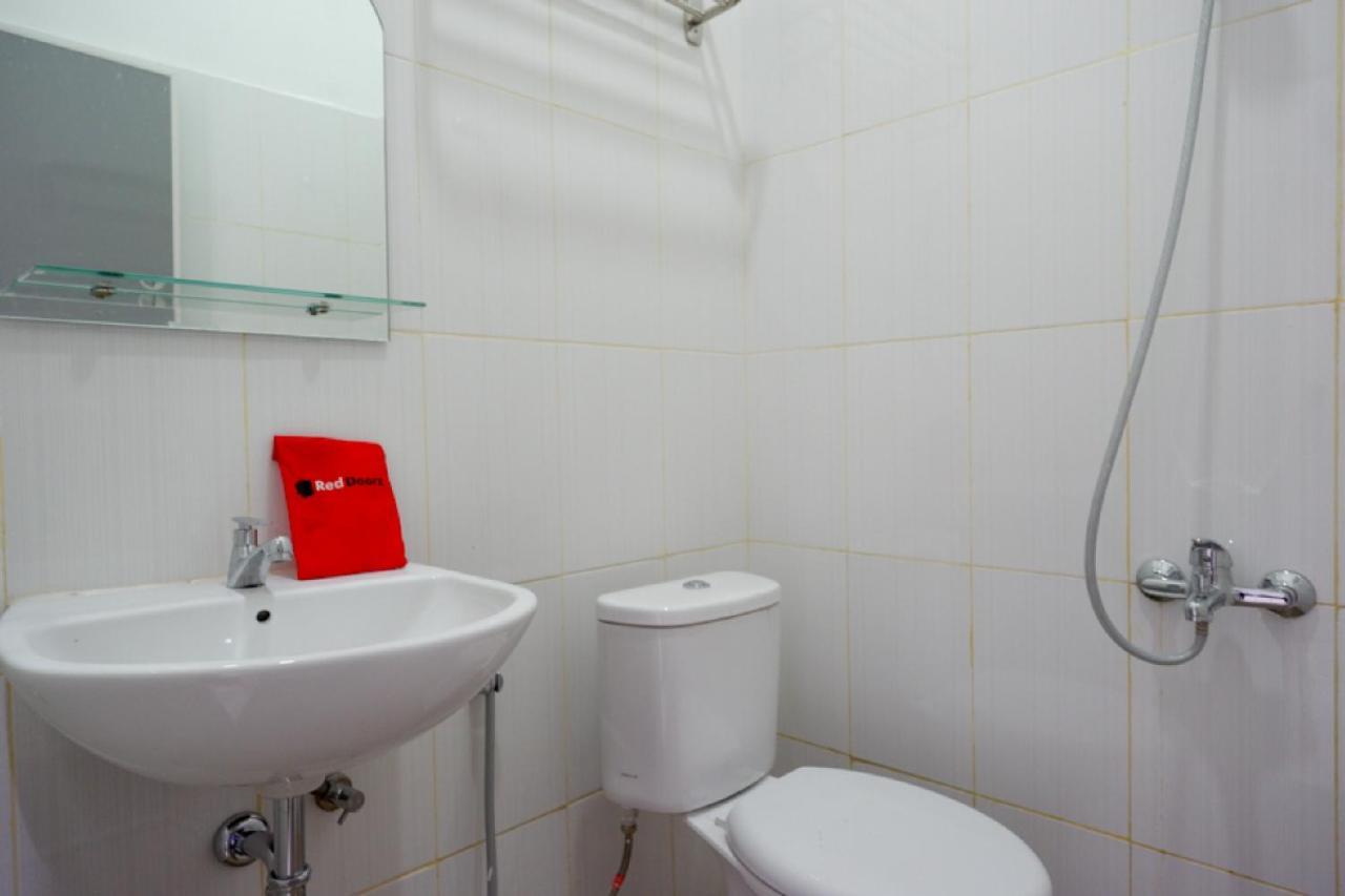 Hotel RedDoorz near Alun Alun Kaliwungu Kendal Brangsong Exterior foto