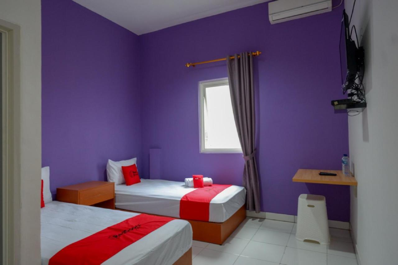 Hotel RedDoorz near Alun Alun Kaliwungu Kendal Brangsong Exterior foto