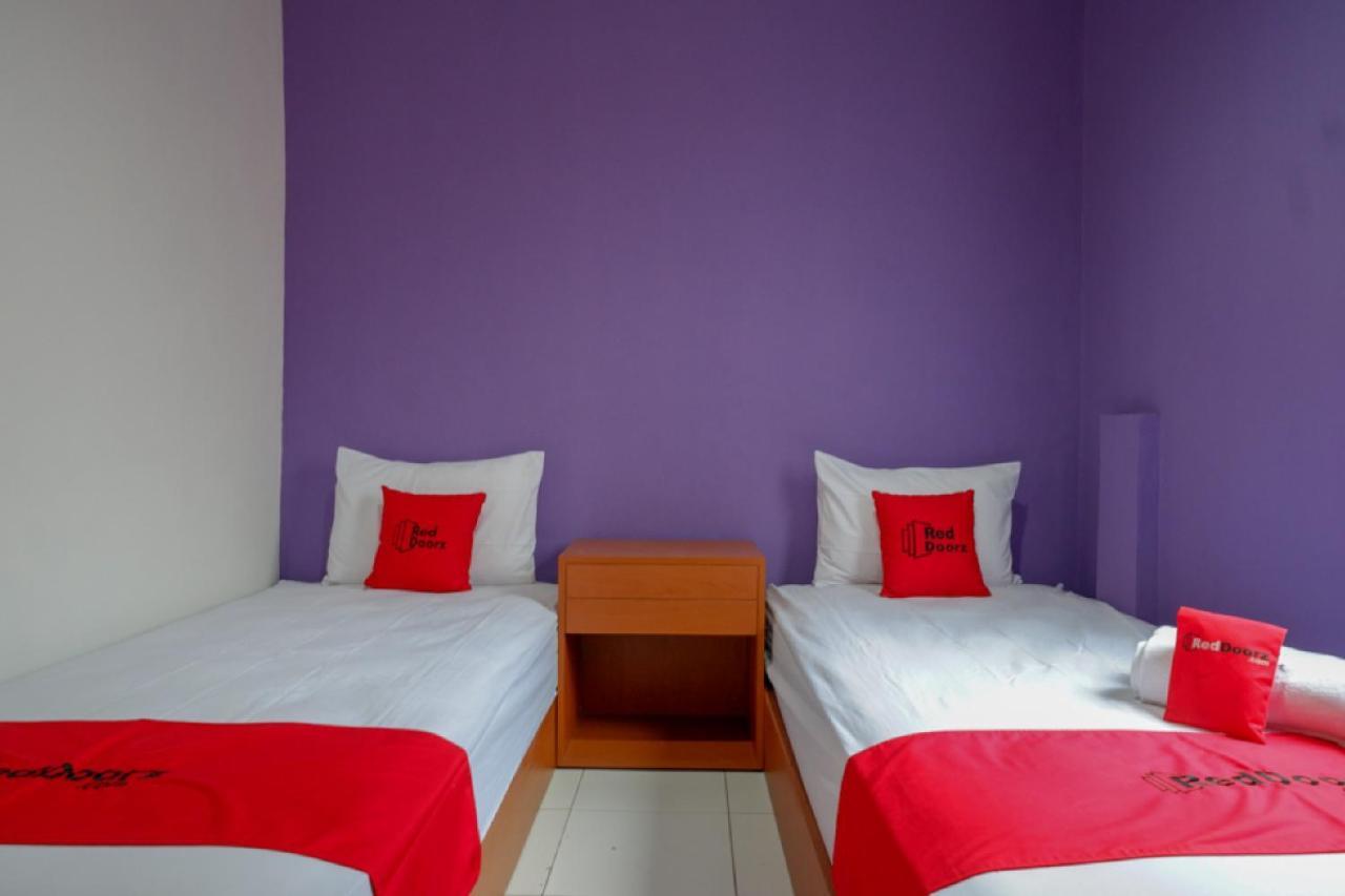 Hotel RedDoorz near Alun Alun Kaliwungu Kendal Brangsong Exterior foto